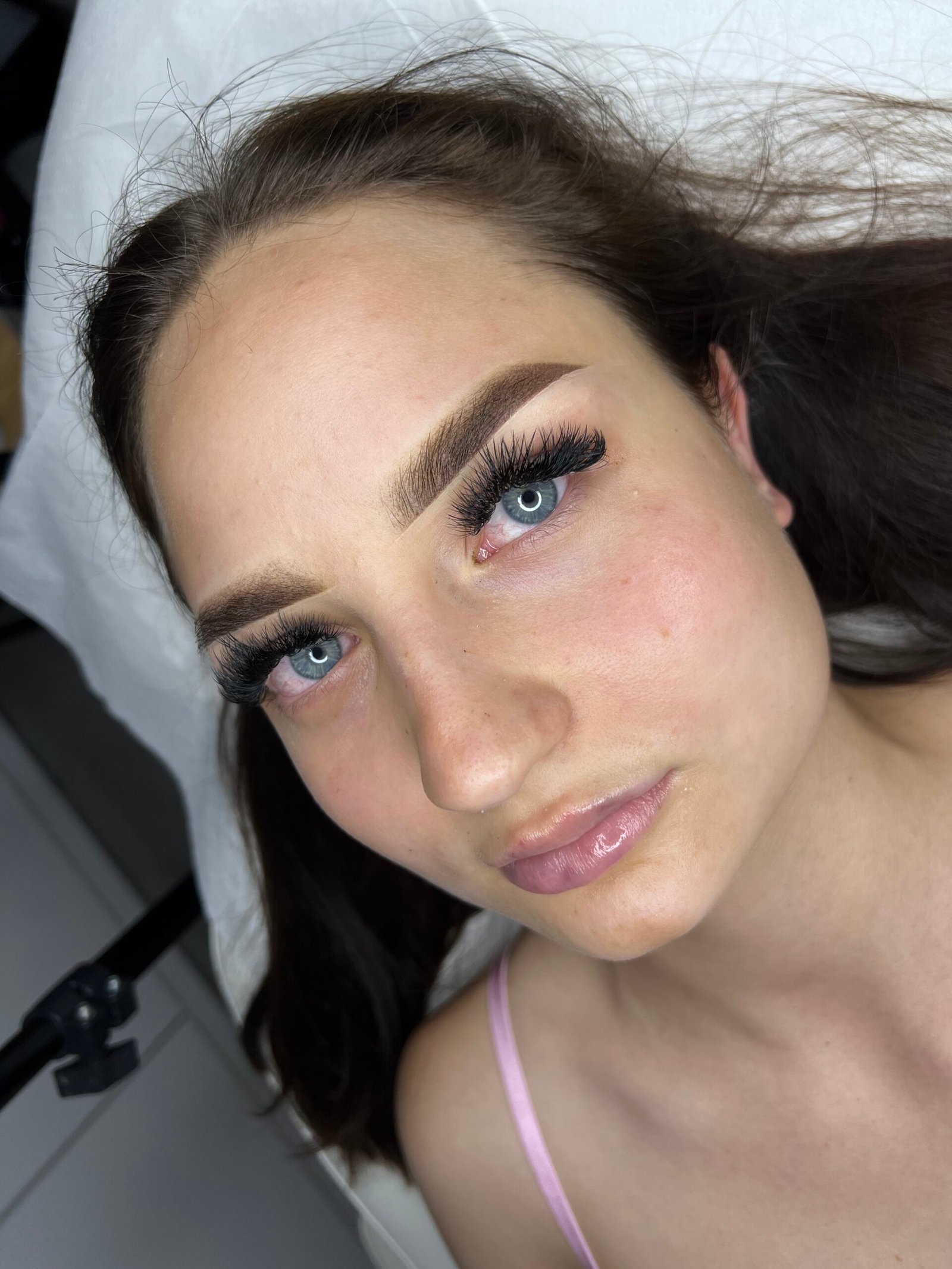 brwi-permanentne-metoda-pudrowa